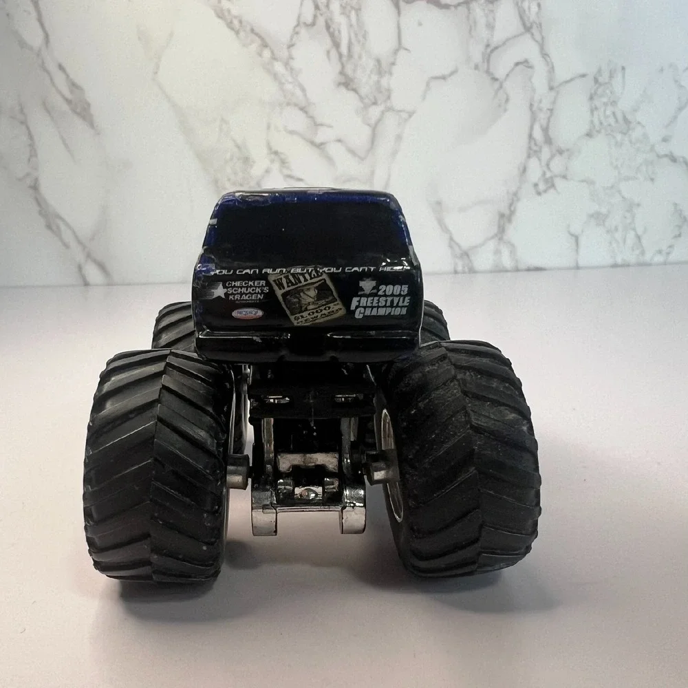 Hot Wheels‎ Monster Jam Bounty Hunter Freestyle Champion 2005, 1/64, Silver Rims